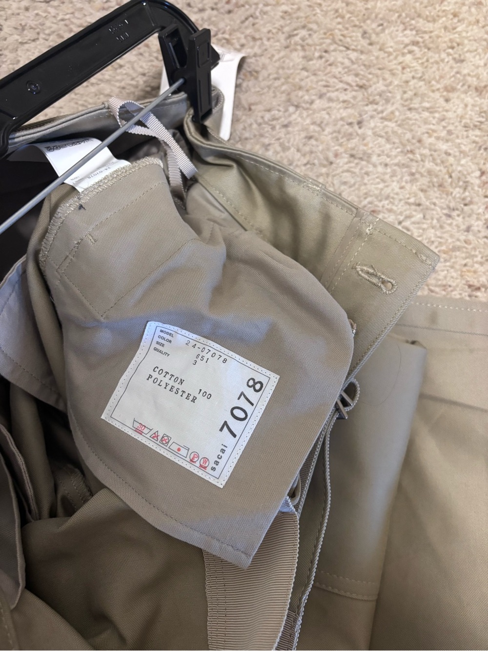 Sacai Wide-Leg Cargo Trousers. New, with tag. - Picture 16 of 16